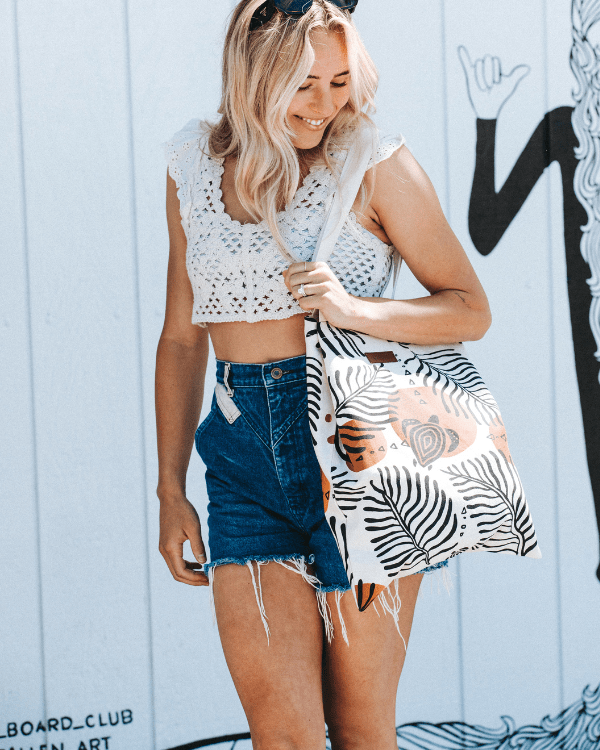 Alternative view of Retro Turtles Everyday Tote