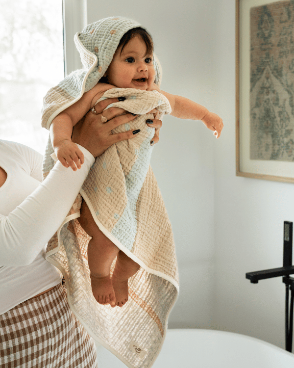 Alternative view of Choo-Choo Train Gauze Hooded Blanket Single