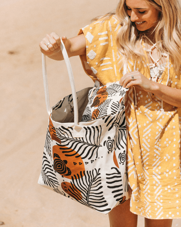 Retro Turtles Beach Tote - Image 5