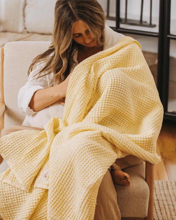 Little Fishies Waffle Blanket - Butter - Image 9