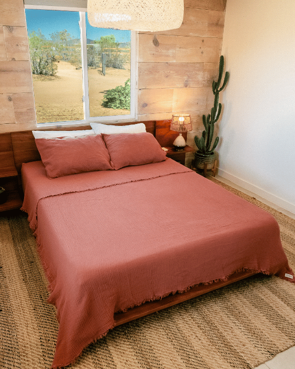 Alternative view of Lara Terracotta - PARTY BLANKET - King