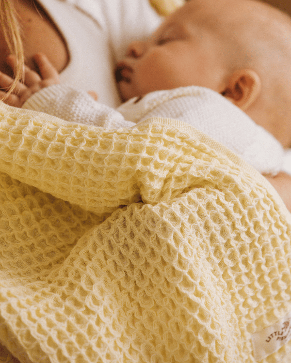 Little Fishies Waffle Blanket - Butter - Image 7