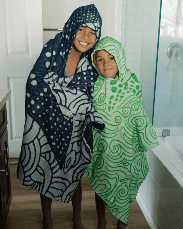 Swirl Turtle Hooded Kids Bath Towel - Image 3