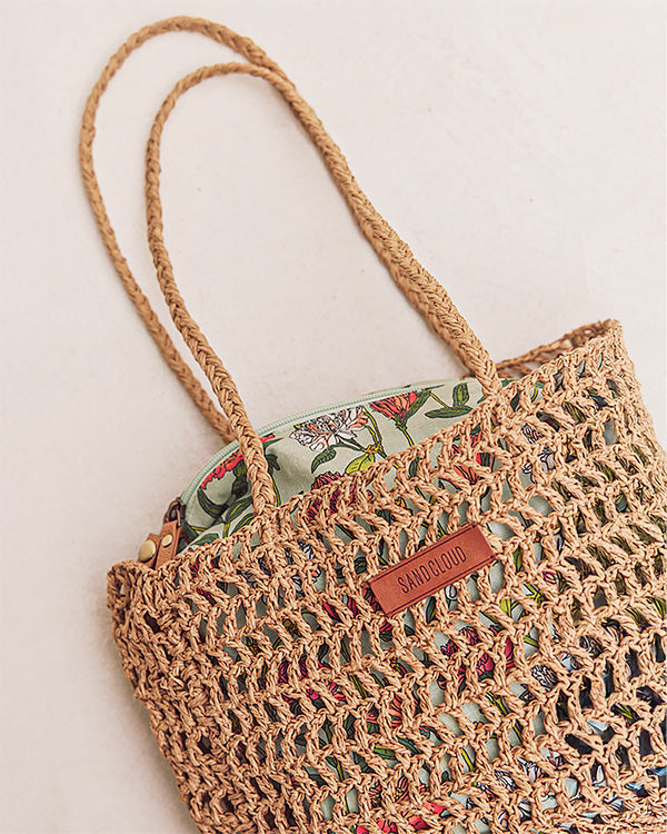 Alternative view of Bahía Straw Tote