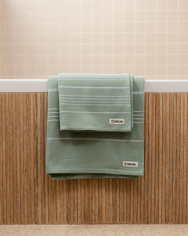 Alternative view of Classic Fringeless XL Bath Bundle - Sage