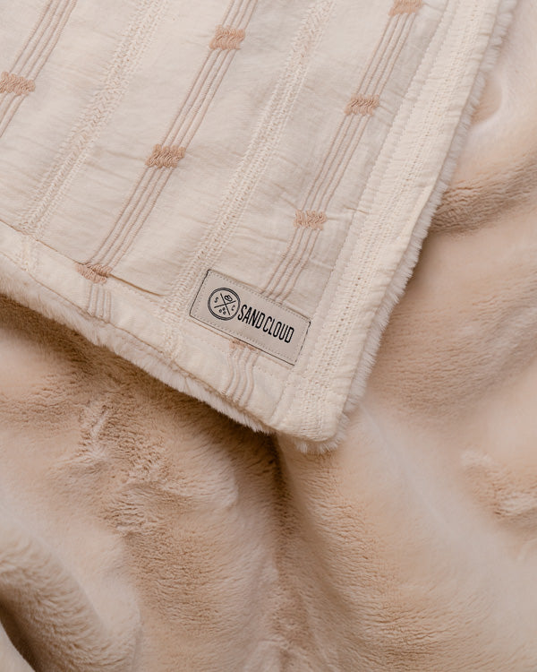 Cozy Texture Plush Blanket - Beige - Image 9