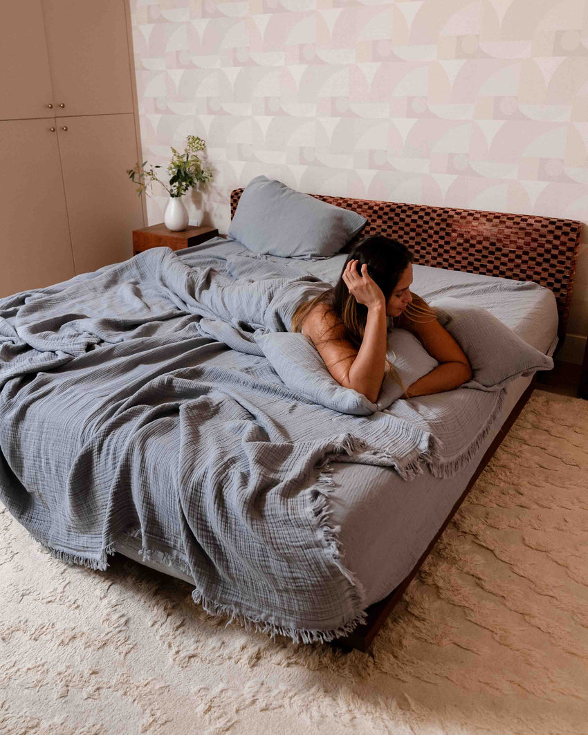 Lara Light Grey - PARTY BLANKET - Queen