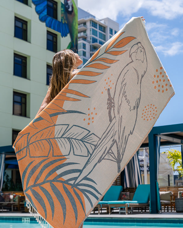 Margaritaville Parrot Towel - Image 4
