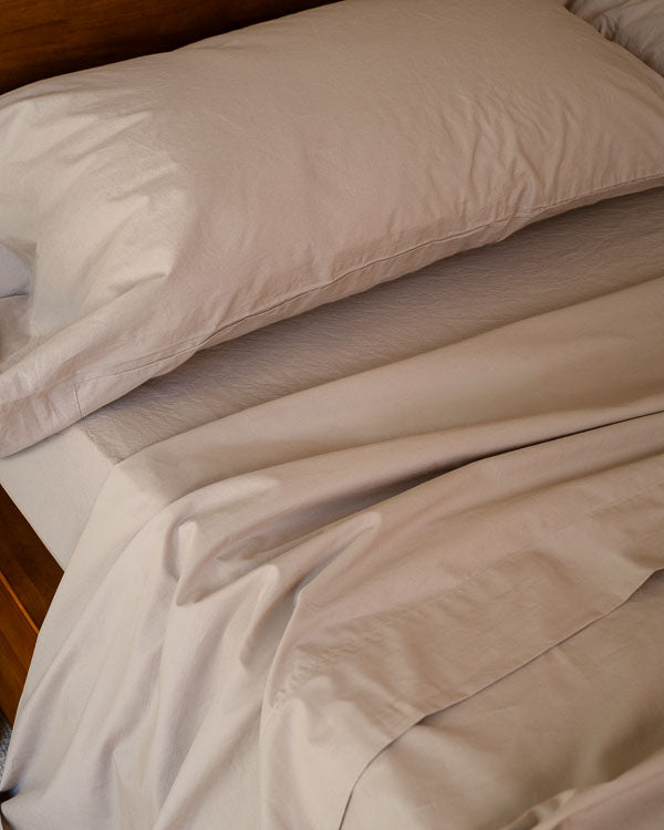 Alternative view of Signature Percale Solid Sheet Set Beige