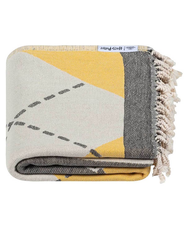 Hufflepuff Crest Blanket - Image 5
