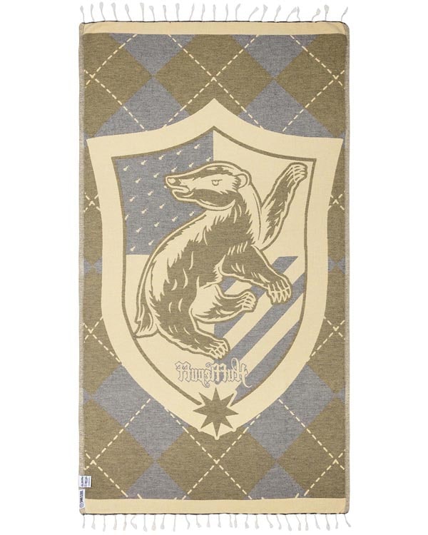 Hufflepuff Towel - Image 3