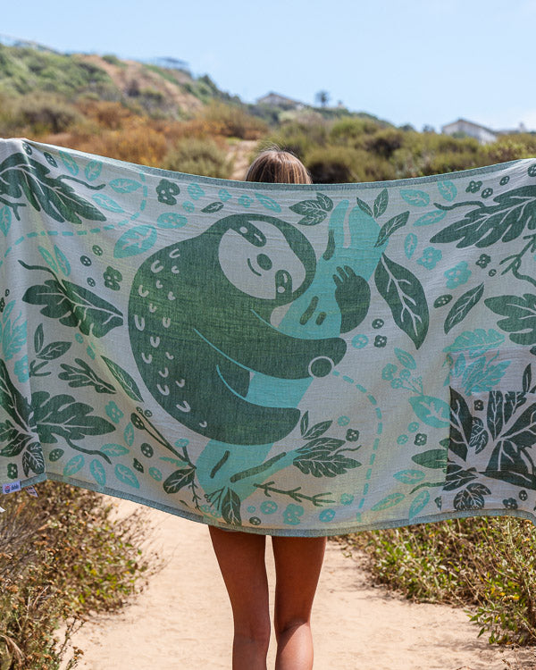 Wander Sloth Towel Bag - Fahlo - Image 4
