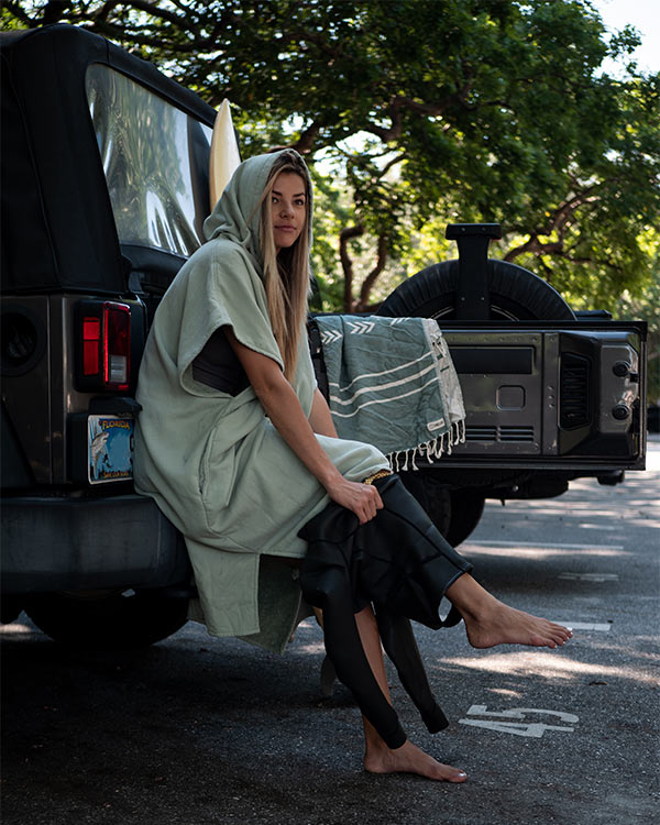 Terra Hooded Poncho Sage - Image 8