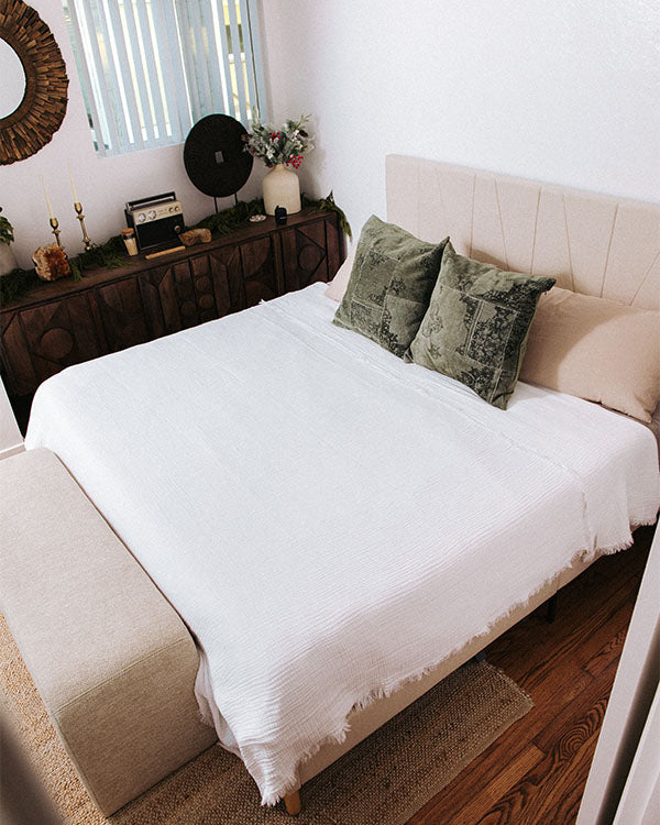 Lara White - PARTY BLANKET - Queen - Image 10